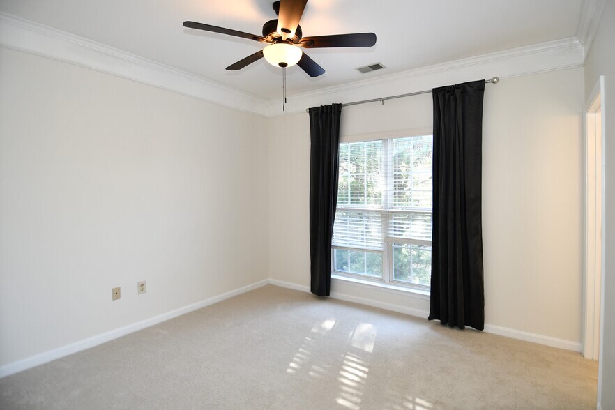 Building Photo - 11322 Westbrook Mill Ln