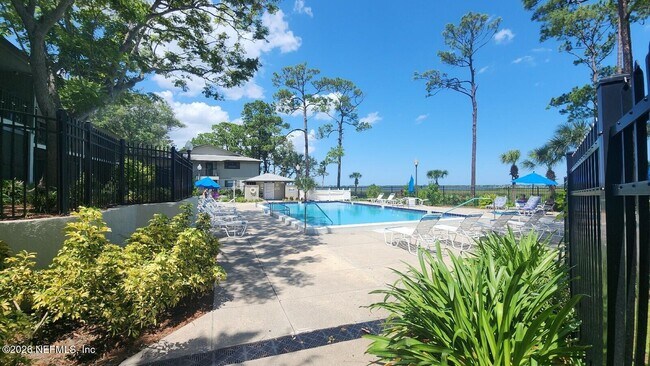 Building Photo - 27 Veronese Ct