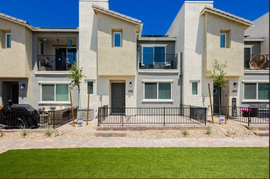 Primary Photo - 2845 Azure Moon Ct