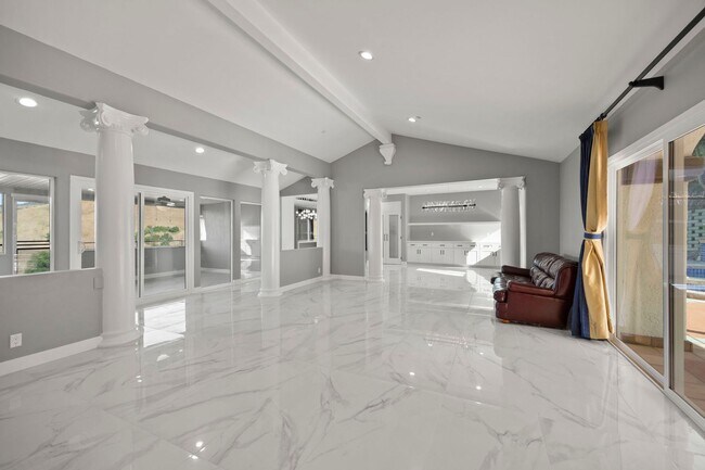 Building Photo - Modern Elegance Meets Scenic Privacy in Be...