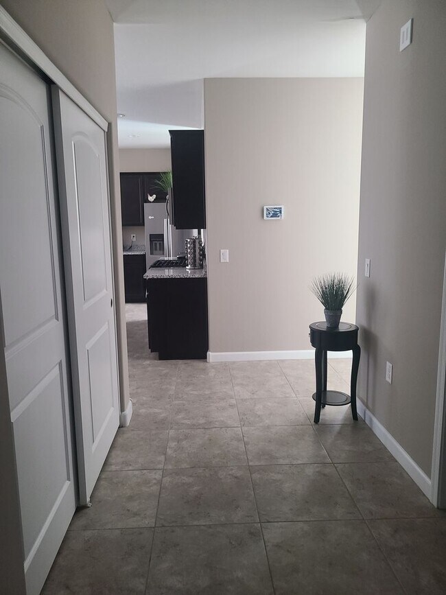Building Photo - 4 Bedroom, 3 Bathroom Luxury Home in Torte...