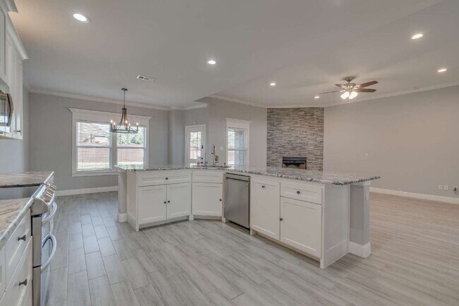 Building Photo - Stunning 3-bedroom, 2-bathroom home on an over-sized lot in Aledo ISD!