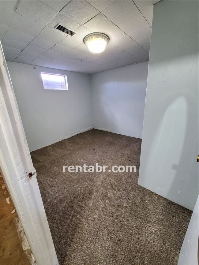 Building Photo - Duplex Near Arvada Available Now!!