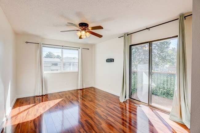 Building Photo - 3bd 2.5 bath Townhome for Rent, also on market for sale