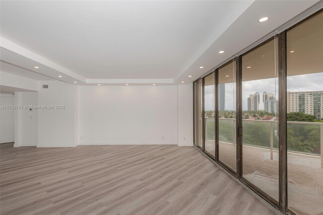 Building Photo - 19500 Turnberry Way