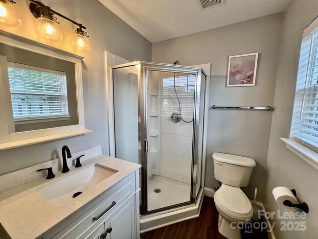 Building Photo - 520 Jakes Ridge Ln