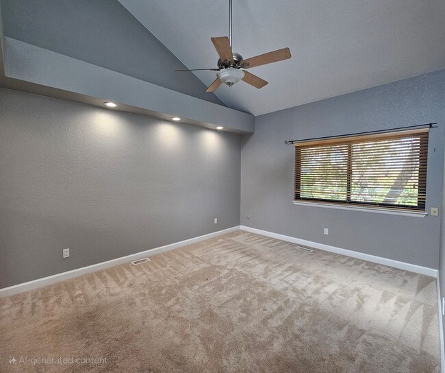 Building Photo - Gorgeous 2+ Bedroom 3 Bath Townhouse with ...