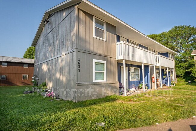 Building Photo - 1603 Juniper Cir