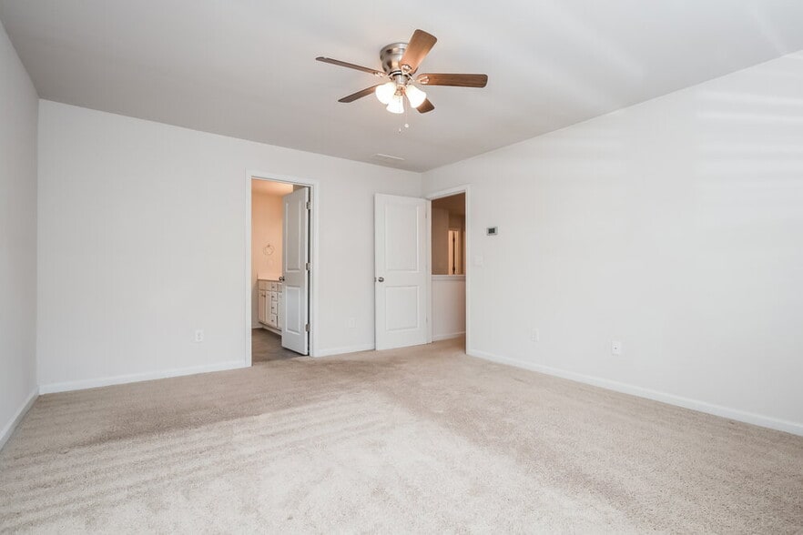 Building Photo - 371 Hamilton Pointe Dr