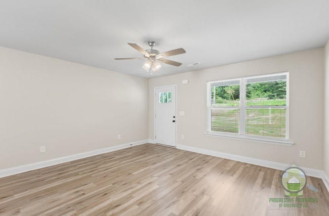 Building Photo - 217 Liberty Dr