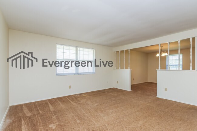 Building Photo - 8547 Schoolgate Dr