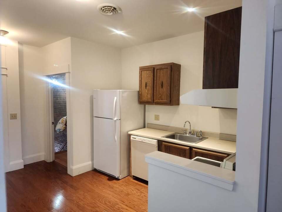 Building Photo - 2207 Market St