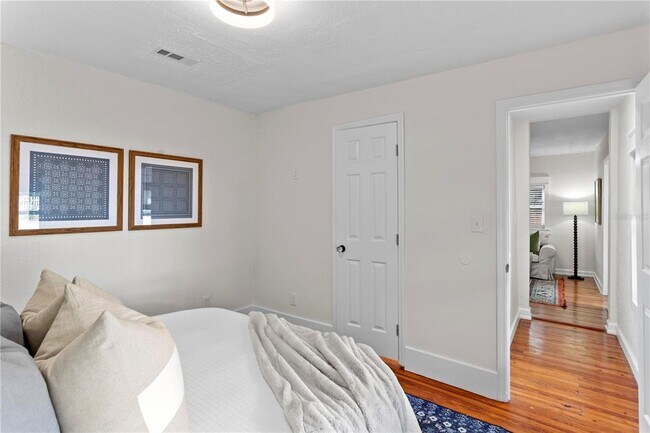 Building Photo - 1175 Highland Ct N