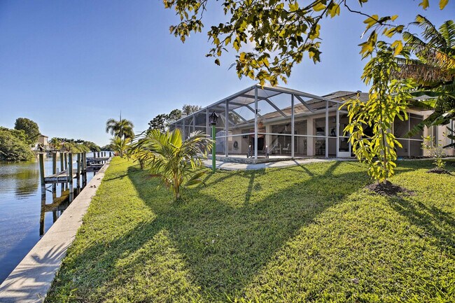 Building Photo - 421 SE 4th Pl