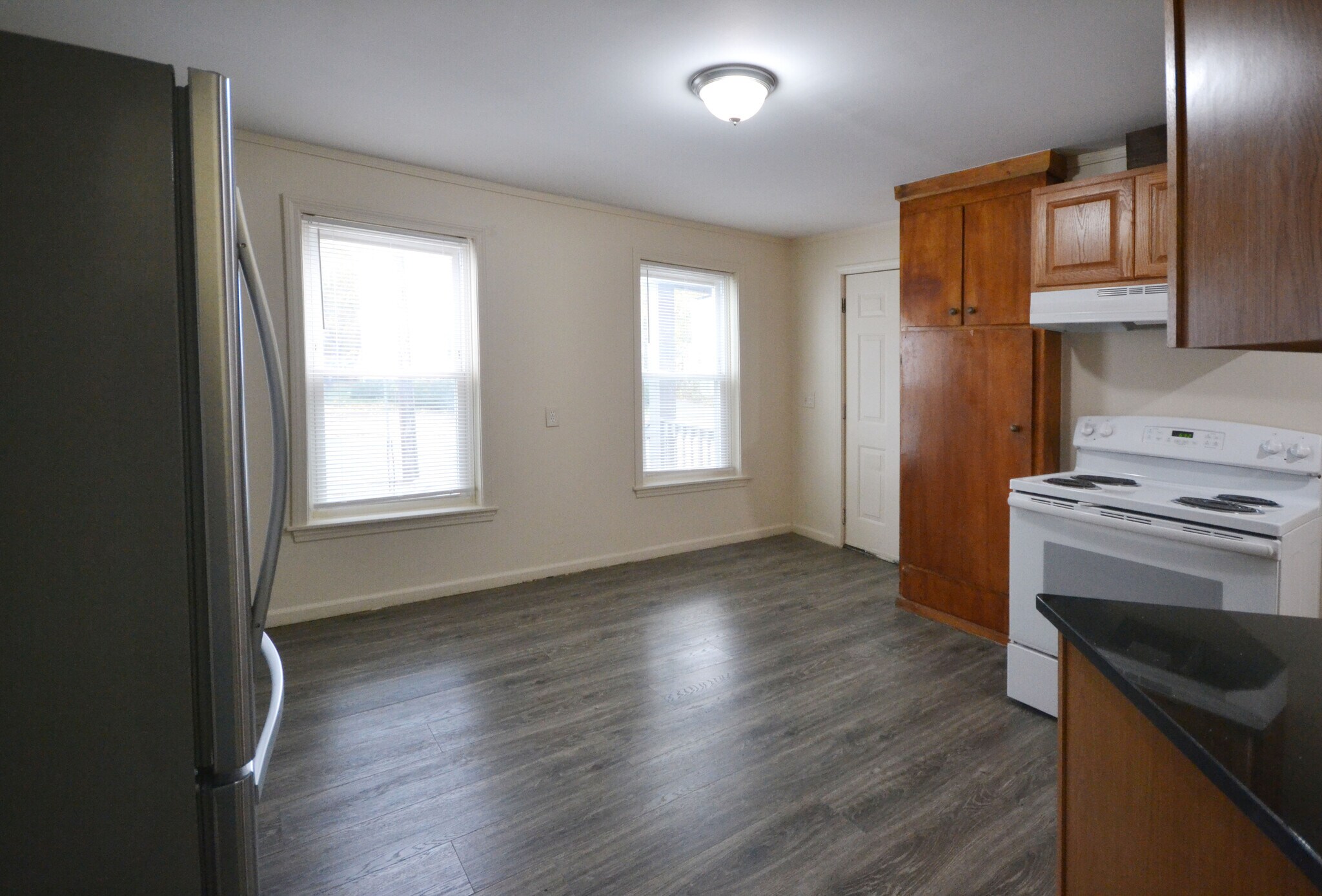 Building Photo - 143 Arlington St