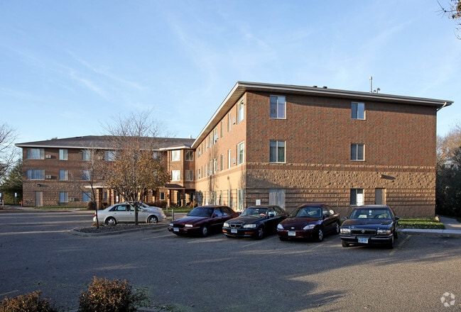 Primary Photo - Willow Wood Apartments