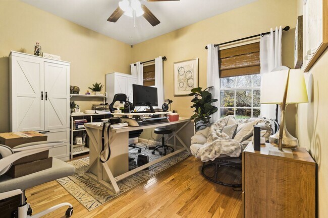 Building Photo - Located In Townsend Village