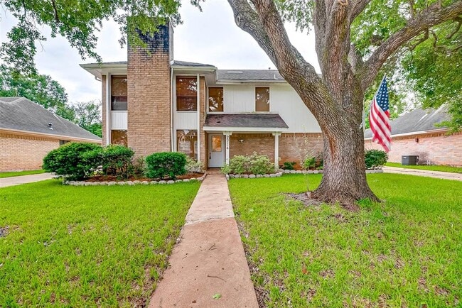 Building Photo - 2714 Green Fields Dr