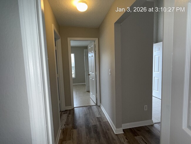 Building Photo - 1911 Colonial Woods Blvd