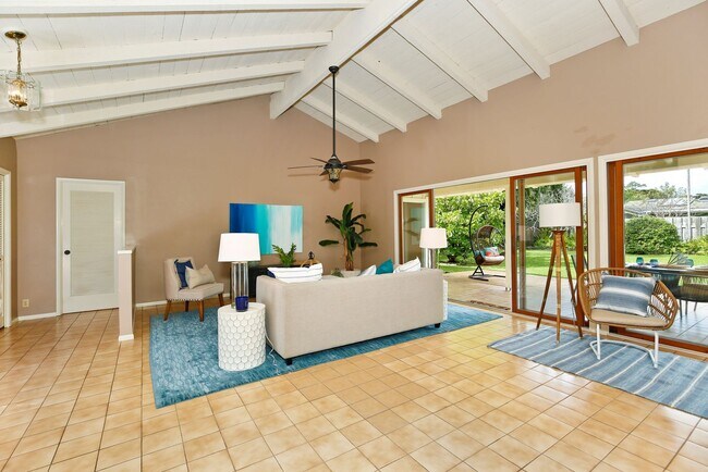 Building Photo - Spacious 3-bedroom, 2 bath home in Kailua