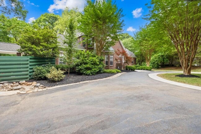 Building Photo - 7914 Gilead Rd