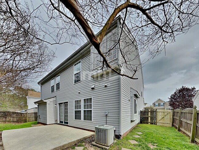 Building Photo - 1309 Fairmont St