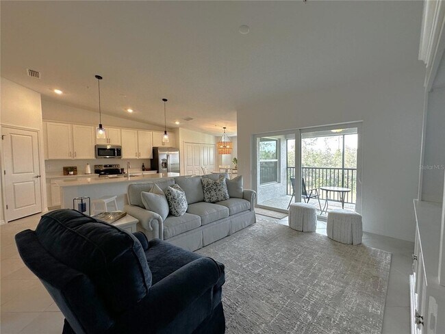 Building Photo - 14221 Heritage Landing Blvd