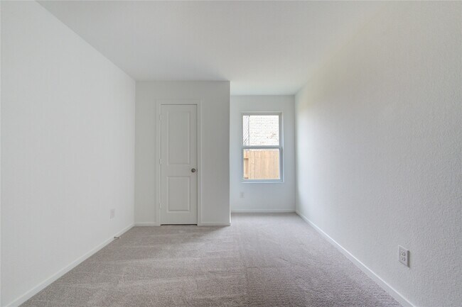 Building Photo - 26811 Prairie Smoke Ln