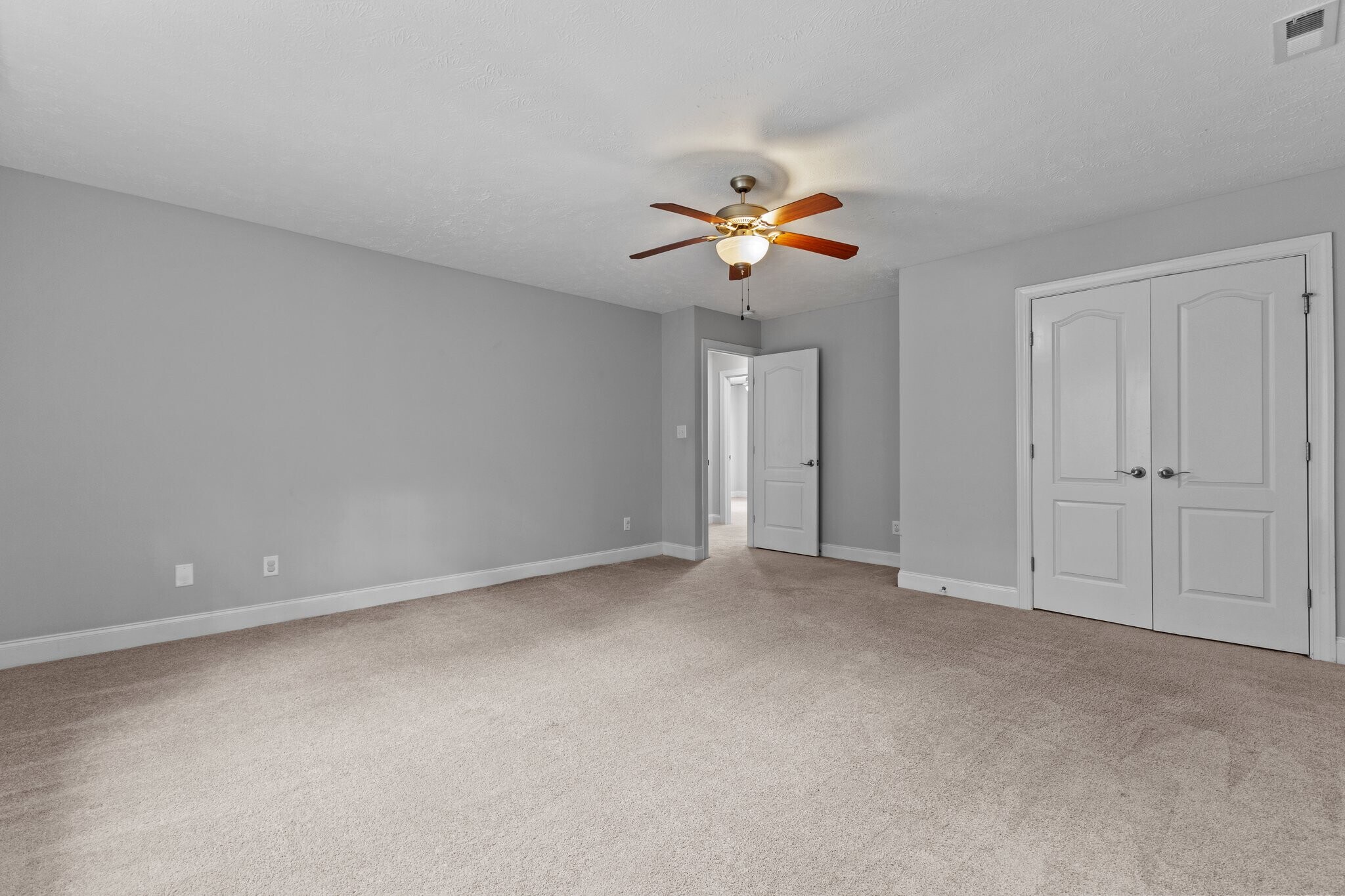 Building Photo - 768 Riverbirch Dr