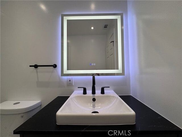 Building Photo - 2212 Linda Flora Dr