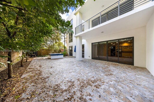 Building Photo - 3265 Bird Ave