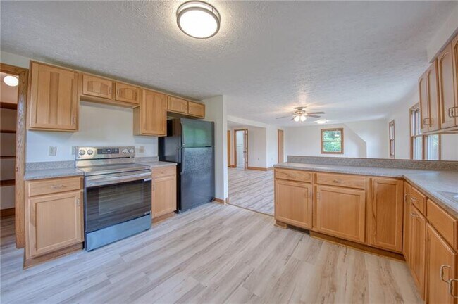 Building Photo - 4465 Mt Troy Rd Ext