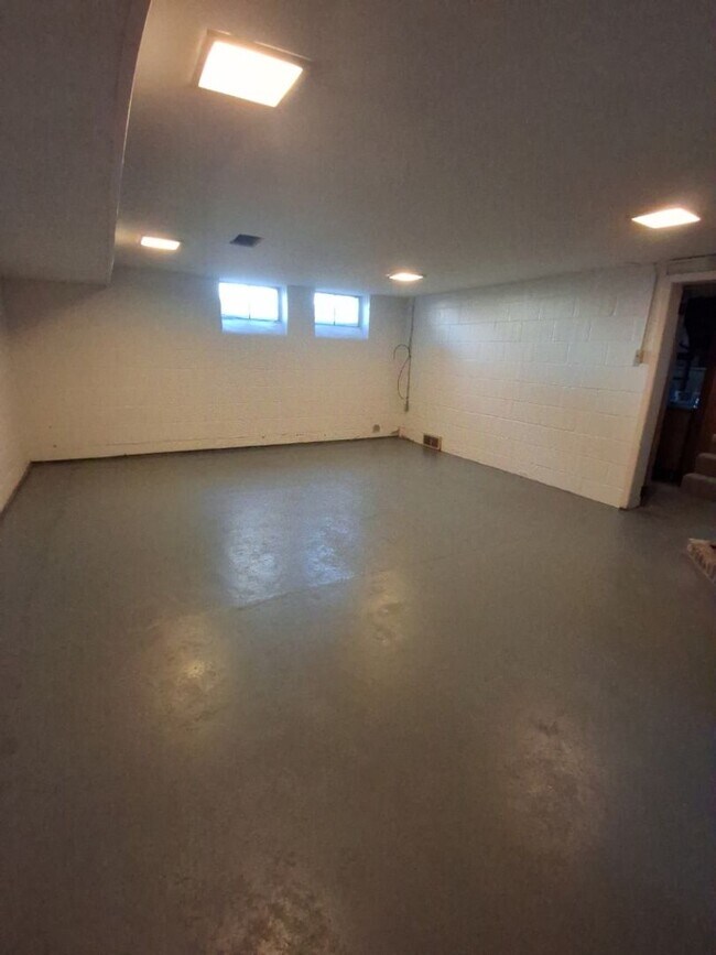 Building Photo - 5557 146th St N