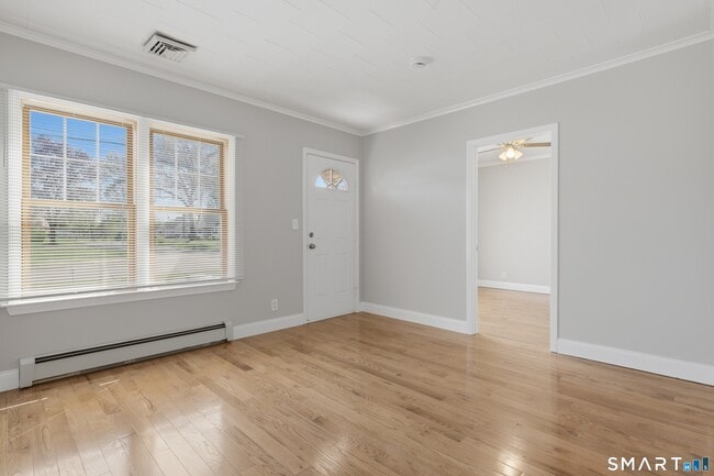 Building Photo - 456 Elm St