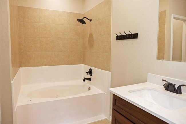 Building Photo - 290 Wilcrest Dr