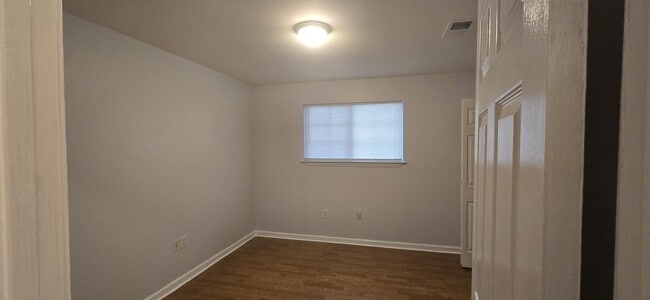 Building Photo - 2310 Trio St