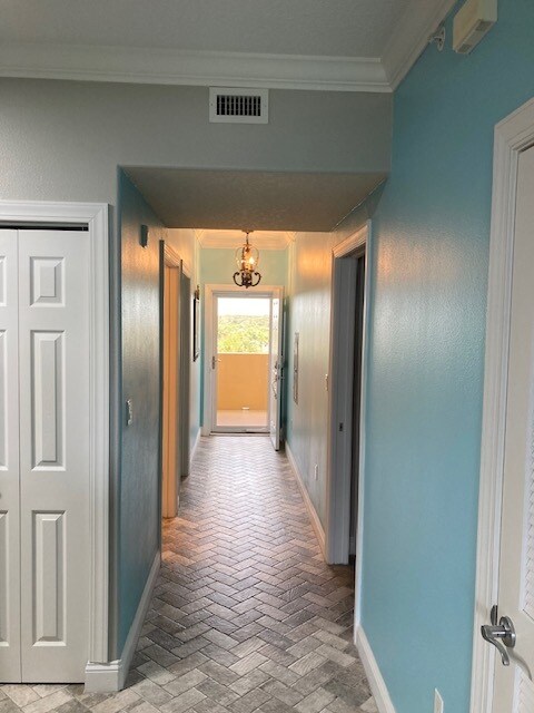 Building Photo - 60 Surfview Dr