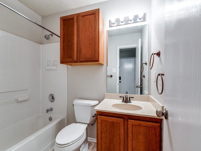 Building Photo - 632 Condor Trail