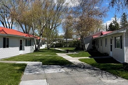 Building Photo - 835 W Main St