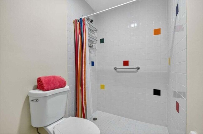 Building Photo - 324 Orange Tree Dr