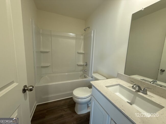 Building Photo - 487 Grand Magnolia St