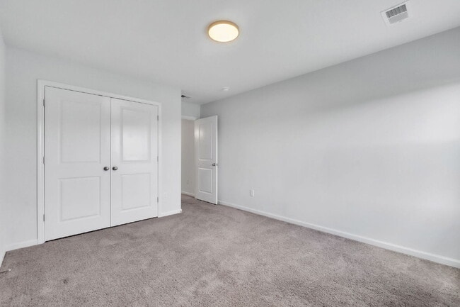 Building Photo - Modern 4-Bedroom Home in Butler Knoll in I...