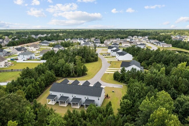 Building Photo - Welcome to Verrazzano Lane!