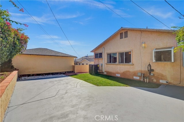 Building Photo - 3331 Paraiso Way