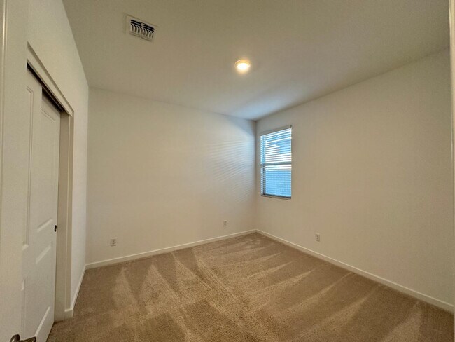 Building Photo - 25361 N 144th Dr