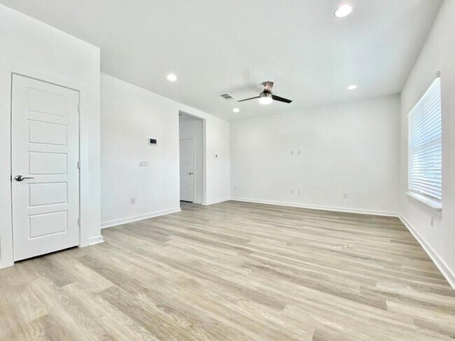 Building Photo - 1837 Bonham Ln