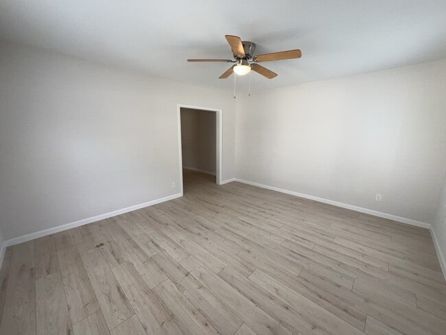 Building Photo - 1008 Studewood St