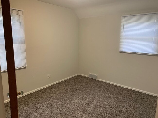 Building Photo - Just remodeled! 3 Bedroom 1 bath home