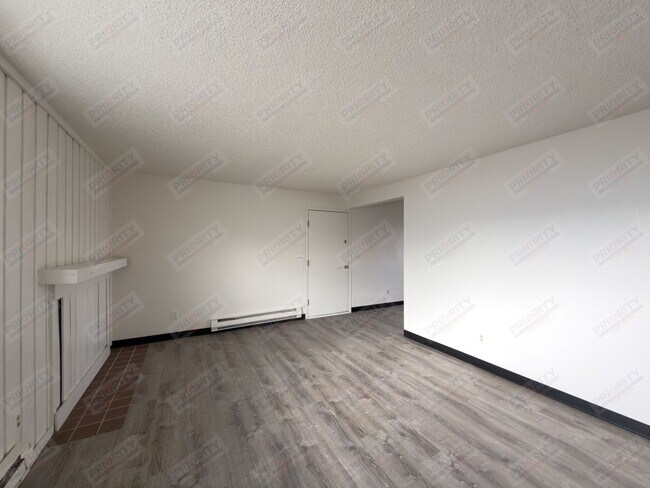 Building Photo - Ealges Nest Apartments