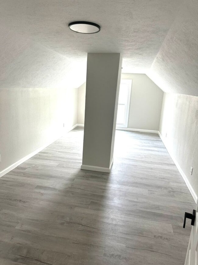Building Photo - Completely Updated 3 Bedroom Home!